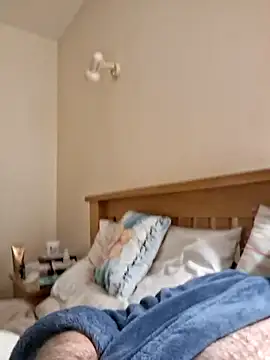 Snapshot of jonjoey123 chatting on 02/13/26, 07:15 jonjoey123 online show from 02/13/26, 07:15