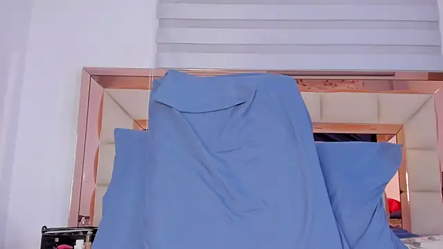 violetta-brown1 online show from 03/10/25, 03:12