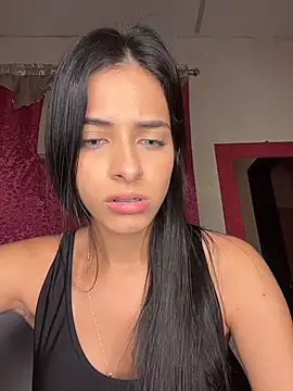 Snapshot of violetta-brown1 chatting on 12/05/25, 03:26 violetta-brown1 online show from 12/05/25, 03:26