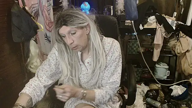 Ombeline1 online show from 12/20/25, 07:59