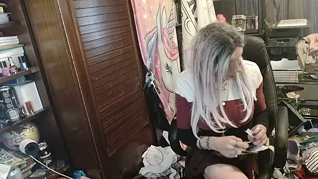 Ombeline1 online show from 04/10/26, 08:08