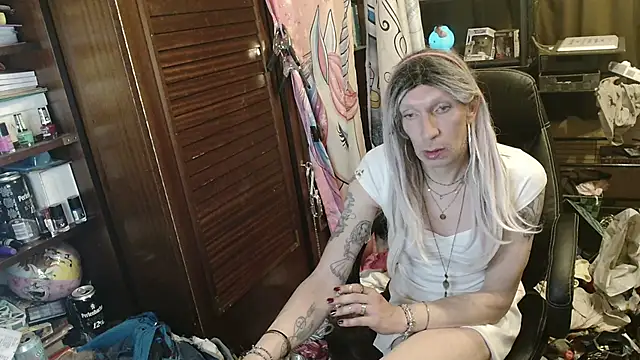 Ombeline1 online show from 04/19/26, 10:12