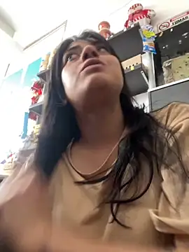 Snapshot of Juana19 chatting on 09/18/25, 10:01 Juana19 online show from 09/18/25, 10:01