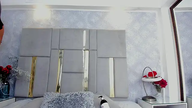 Camilaa Sanchez  online show from 09/24/25, 12:19