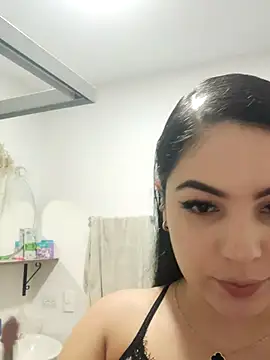 Lia Hurley online show from 12/14/25, 04:23