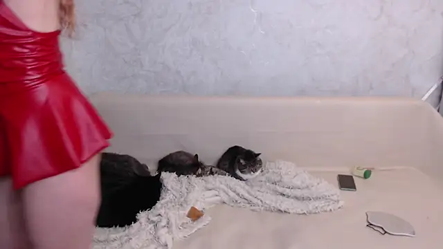 Olivia Winston online show from 11/14/25, 12:20