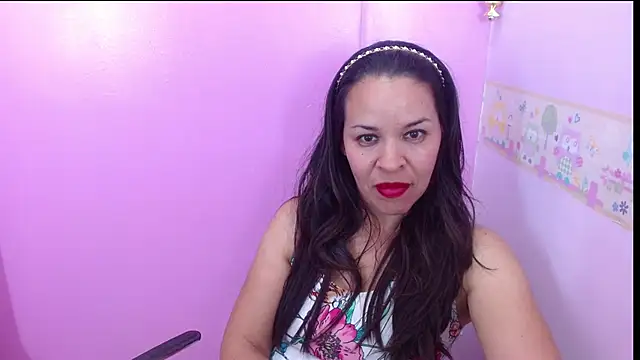 Snapshot of Lizeth_Bels chatting on 01/06/25, 06:41 Lizeth Bels online show from 01/06/25, 06:41