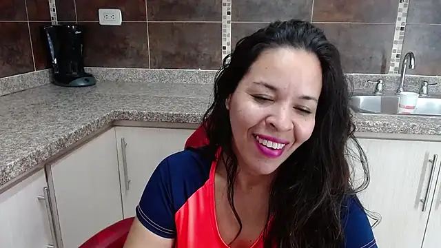 Snapshot of Lizeth_Bels chatting on 03/05/25, 06:56 Lizeth Bels online show from 03/05/25, 06:56