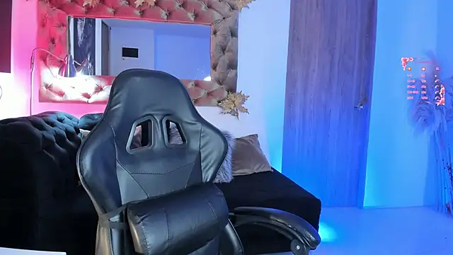 Snapshot of AmelyaMann chatting on 05/17/26, 12:45 AmelyaMann online show from 05/17/26, 12:45