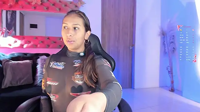 Snapshot of AmelyaMann chatting on 05/20/26, 12:55 AmelyaMann online show from 05/20/26, 12:55