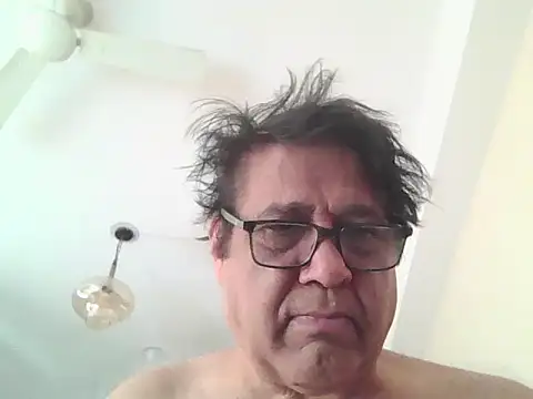 Nuttysub online show from 04/22/26, 02:03