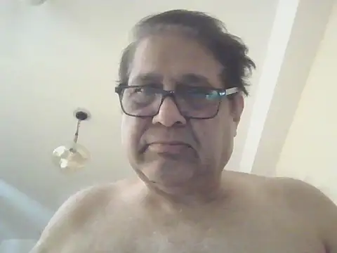 Snapshot of Nuttysub chatting on 06/07/26, 04:05 Nuttysub online show from 06/07/26, 04:05
