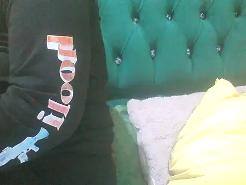 Sexy Riri online show from 10/24/25, 03:52