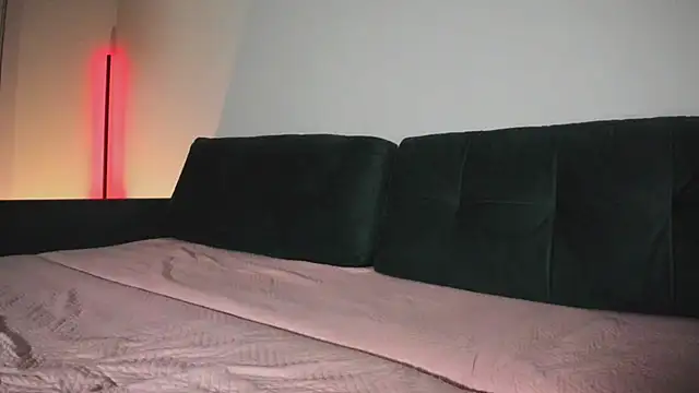 Midnight Mi online show from 02/16/25, 03:27