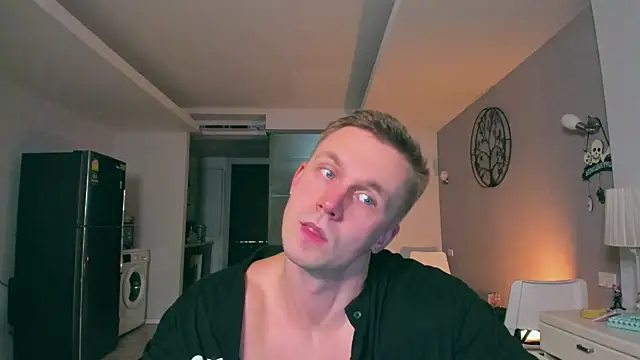 Samuel Andrew online show from 11/21/25, 01:59