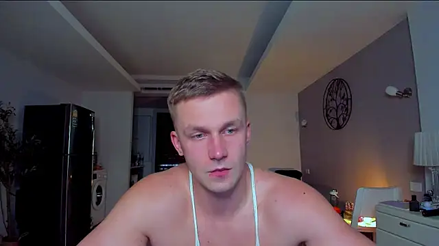 Snapshot of Samuel_Andrew chatting on 06/16/26, 03:20 Samuel Andrew online show from 06/16/26, 03:20