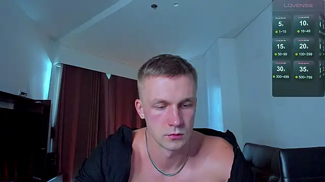 Snapshot of Samuel_Andrew chatting on 07/07/26, 07:09 Samuel Andrew online show from 07/07/26, 07:09