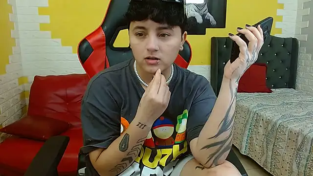 isabeautyx19 online show from 11/29/25, 02:03