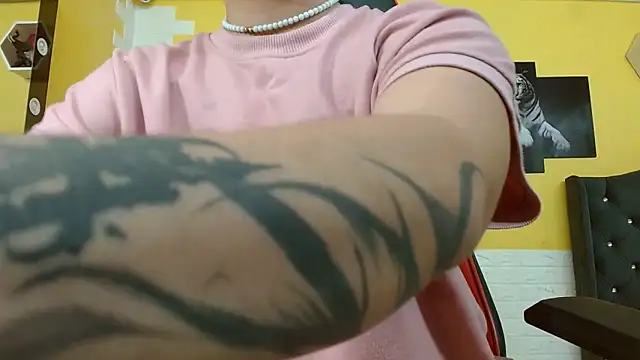 isabeautyx19 online show from 12/21/25, 03:13