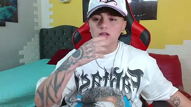 isabeautyx19 online show from 02/16/26, 08:16