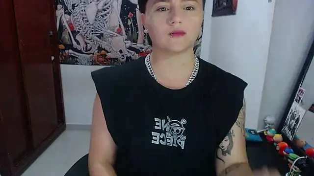 isabeautyx19 online show from 04/21/26, 09:28