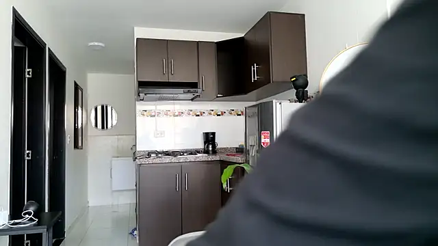 grey   27 online show from 03/05/25, 06:12