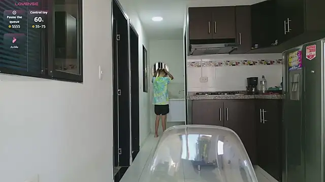 grey   27 online show from 04/12/26, 11:48