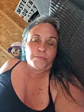 stellaquinn1775 online show from 11/19/25, 08:53