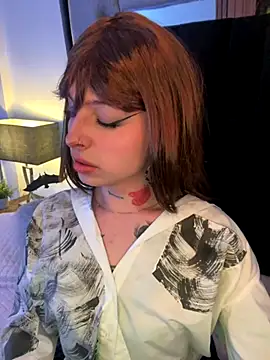 Snapshot of Bonnie_vega chatting on 10/31/25, 08:43 Bonnie vega online show from 10/31/25, 08:43