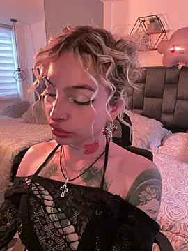 Snapshot of Bonnie_vega chatting on 03/13/26, 09:43 Bonnie vega online show from 03/13/26, 09:43