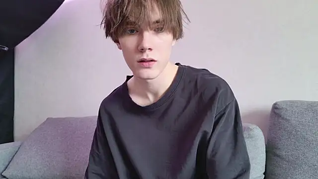 callmenineoneseven online show from 10/21/25, 12:39