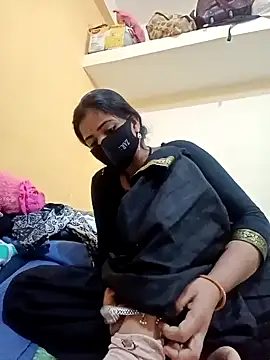 Snapshot of Mamta_Chaterjee chatting on 12/21/24, 08:50 Mamta Chaterjee online show from 12/21/24, 08:50
