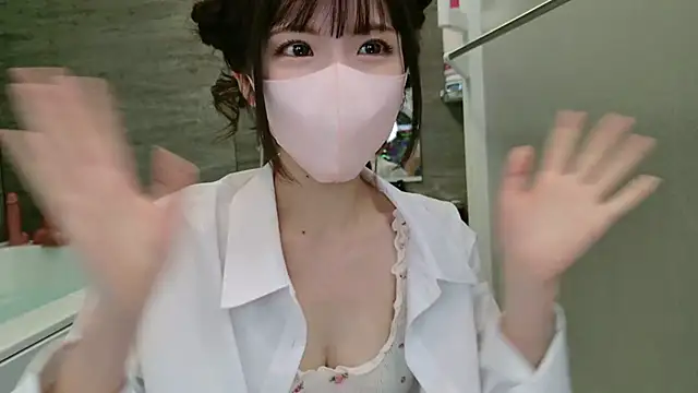 Snapshot of -minami- chatting on 12/11/24, 12:34 -minami- online show from 12/11/24, 12:34