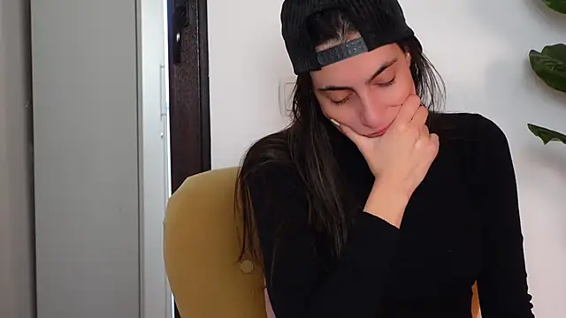 NinaCrystal1 online show from 12/22/25, 07:27