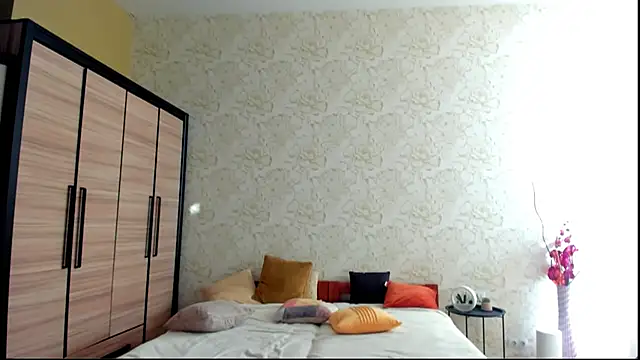 JulisSweet online show from 02/07/25, 08:11