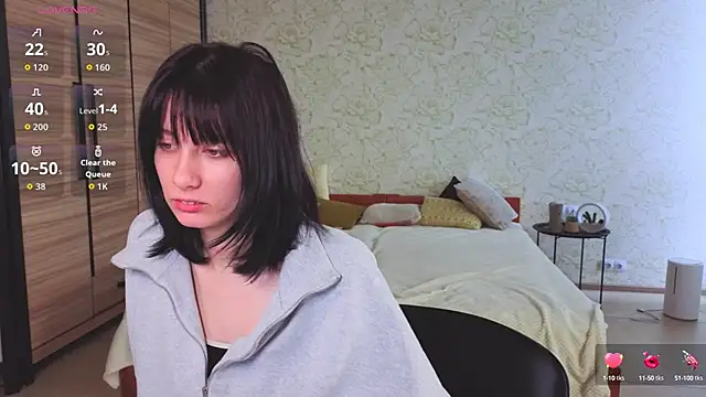 JulisSweet online show from 10/12/25, 06:34