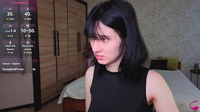 JulisSweet online show from 10/31/25, 07:53