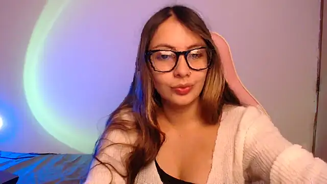 Snapshot of lalawhitte chatting on 10/04/25, 03:54 lalawhitte online show from 10/04/25, 03:54