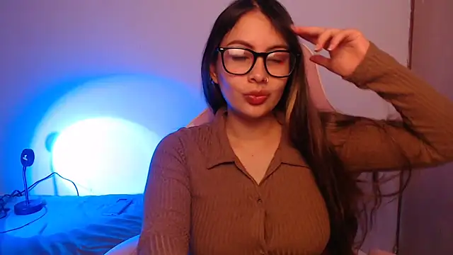 lalawhitte online show from 10/27/25, 10:14