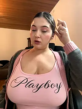 Kamilla Loop online show from 11/19/25, 09:37