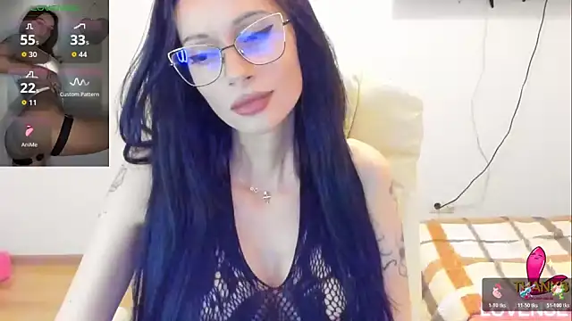 Snapshot of kissnicol32 chatting on 05/03/26, 04:24 kissnicol32 online show from 05/03/26, 04:24