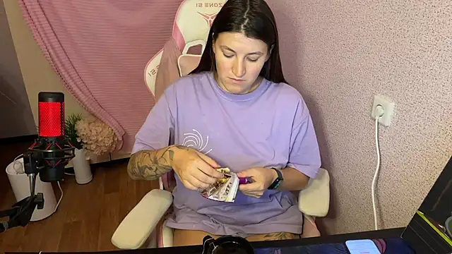 Katrin  kiss online show from 11/20/25, 04:51