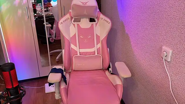 Katrin  kiss online show from 01/13/26, 09:36