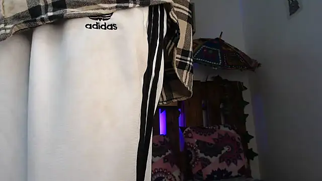 Snapshot of SARA_VAL3NTINA_ chatting on 03/15/25, 06:25 SARA VAL3NTINA  online show from 03/15/25, 06:25