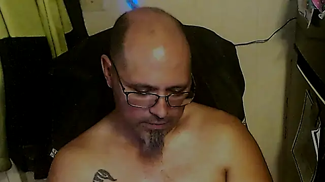 KrazyLegz online show from 11/02/25, 10:34