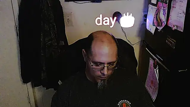 KrazyLegz online show from 11/17/25, 08:58