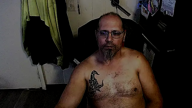 KrazyLegz online show from 11/23/25, 08:08