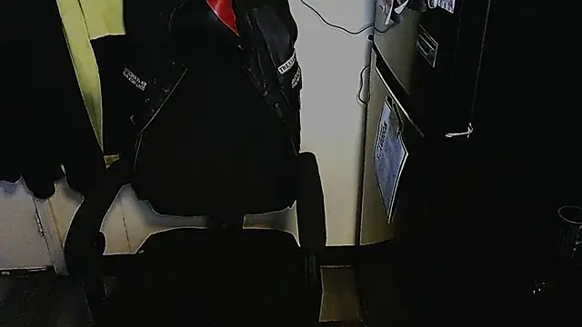 KrazyLegz online show from 11/30/25, 09:52