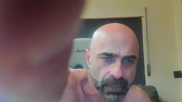 Snapshot of Bicopflirt chatting on 10/15/25, 11:16 Bicopflirt online show from 10/15/25, 11:16