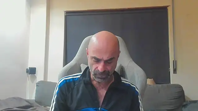 Snapshot of Bicopflirt chatting on 11/09/25, 01:26 Bicopflirt online show from 11/09/25, 01:26